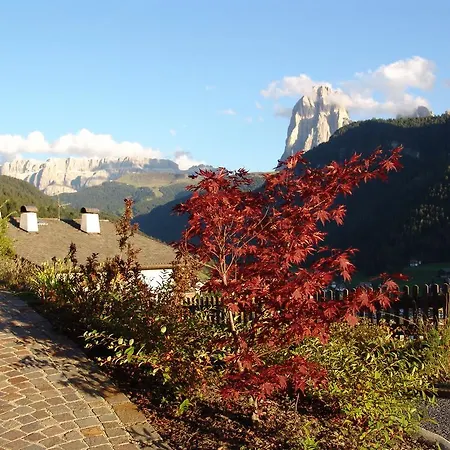 Cesa Marmolada Aparthotel Ortisei